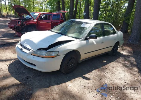 2000 Honda Accord 2.3 Lx from USA, damaged, VIN JHMCG5641YC040581